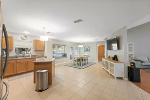 11006 Canary Ave, Weeki Wachee, FL 34613 - Photo 41