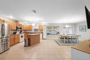 11006 Canary Ave, Weeki Wachee, FL 34613 - Photo 7