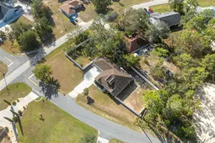 11006 Canary Ave, Weeki Wachee, FL 34613 - Photo 23