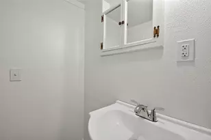 37916 Tucker Rd, Zephyrhills, FL 33542 - Photo 47