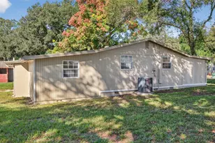 37916 Tucker Rd, Zephyrhills, FL 33542 - Photo 15