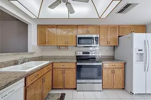 11403 Versailles Ln, Port Richey, FL 34668 - Photo 5