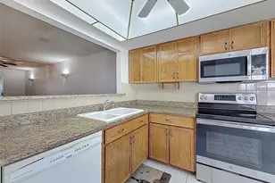 11403 Versailles Ln, Port Richey, FL 34668 - Photo 11
