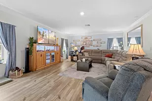 18062 Malibar Rd, Weeki Wachee, FL 34614 - Photo 15