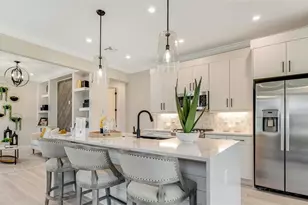 1352 Savoy Ln, Deland, FL 32724 - Photo 7