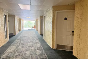 2506 N Rocky Point Dr, Tampa, FL 33607 - Photo 5