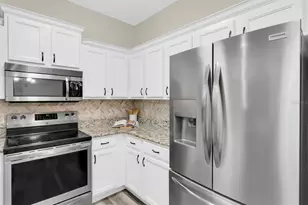 7715 Dawson Crk Ln, New Port Richey, FL 34654 - Photo 9