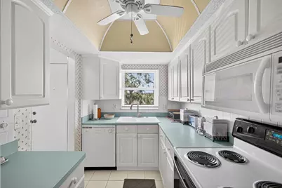 4939 Floramar Terrace #302, New Port Richey, FL 34652 - Photo 5