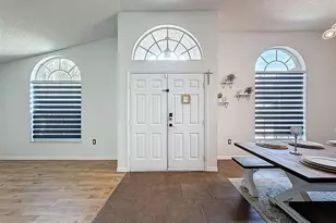 890 Crestridge Cir, Tarpon Springs, FL 34688 - Photo 5