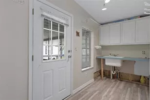 2005 Lake Linda Cir, Lutz, FL 33558 - Photo 43