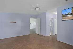 2005 Lake Linda Cir, Lutz, FL 33558 - Photo 29