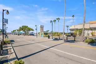 719 Riverside Dr, Tarpon Springs, FL 34689 - Photo 47