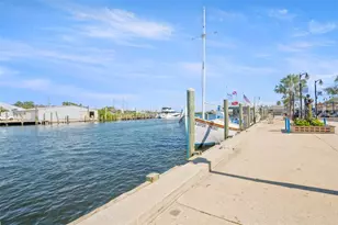 719 Riverside Dr, Tarpon Springs, FL 34689 - Photo 49