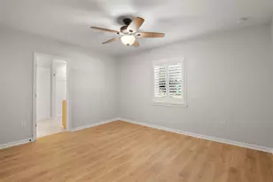 719 Riverside Dr, Tarpon Springs, FL 34689 - Photo 29