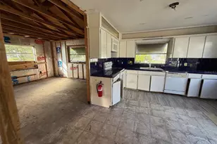 7154 Algonquin St, Weeki Wachee, FL 34607 - Photo 7