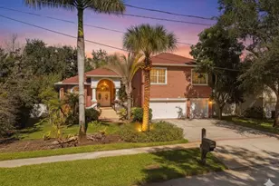 1218 Castle Terrace, Tarpon Springs, FL 34689 - Photo 1