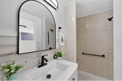 6965 21st Street N, Saint Petersburg, FL 33702 - Photo 9