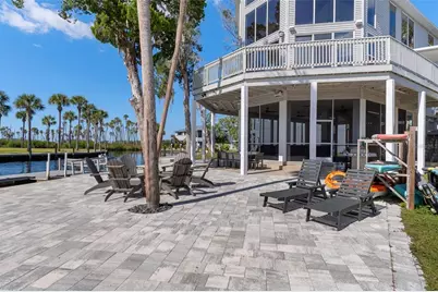 5272 Tropical Point, Weeki Wachee, FL 34607 - Photo 5