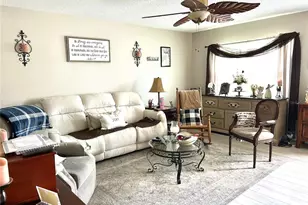 11909 Bayonet Ln, New Port Richey, FL 34654 - Photo 3