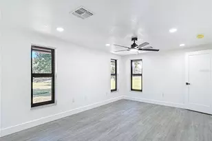 8130 San Felipe Ct, Port Richey, FL 34668 - Photo 25