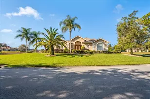 9298 Grand Cypress Dr, Weeki Wachee, FL 34613 - Photo 5