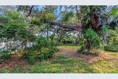 1905 Pinetree Lane, Largo, FL 33770 - Photo 85