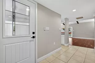 302 Leafwood Rd, Tarpon Springs, FL 34689 - Photo 7