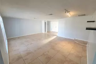 7741 Treasure Pointe Dr, Port Richey, FL 34668 - Photo 5