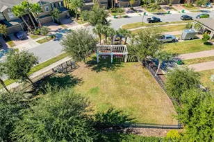 28520 Tranquil Lake Cir, Wesley Chapel, FL 33543 - Photo 21