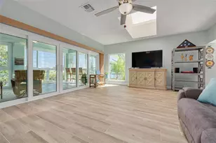 6126 Seaside Dr, New Port Richey, FL 34652 - Photo 5