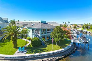 6126 Seaside Dr, New Port Richey, FL 34652 - Photo 1