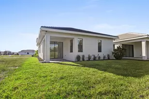 18366 Rockport Pl, Lakewood Ranch, FL 34211 - Photo 5