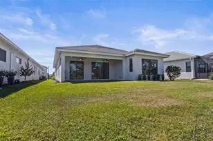 18470 Rockport Pl, Lakewood Ranch, FL 34211 - Photo 7