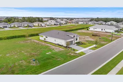 18119 Cresswind Terrace, Lakewood Ranch, FL 34211 - Photo 21