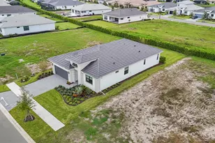 18119 Cresswind Ter, Lakewood Ranch, FL 34211 - Photo 17