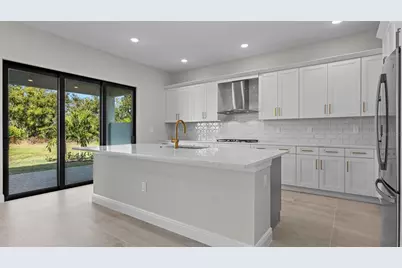 4984 Fairhope Circle, Lakewood Ranch, FL 34211 - Photo 19