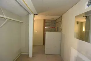 913 E 28th Ave, Tampa, FL 33605 - Photo 15