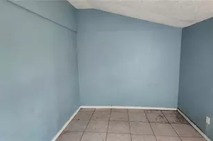 416 S Mulrennan Rd, Valrico, FL 33594 - Photo 13