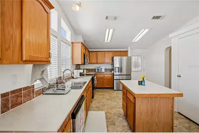 8420 Fantasia Park Way, Riverview, FL 33578 - Photo 15