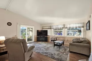 9375 Grizzly Bear Ln, Weeki Wachee, FL 34613 - Photo 3