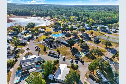 9375 Grizzly Bear Lane, Weeki Wachee, FL 34613 - Photo 17