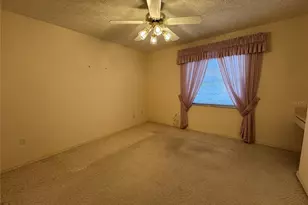 1091 Tournament Dr, Spring Hill, FL 34608 - Photo 17