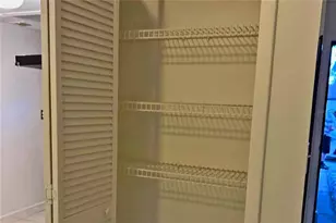 5121 Lesher Ct, Tampa, FL 33624 - Photo 13