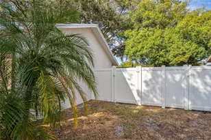 5121 Lesher Ct, Tampa, FL 33624 - Photo 21