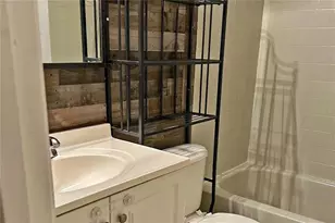 5121 Lesher Ct, Tampa, FL 33624 - Photo 11