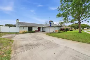 7712 Lakeside Woodlands, Hudson, FL 34667 - Photo 5