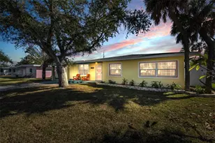 424 88th Ave, Saint Pete Beach, FL 33706 - Photo 1