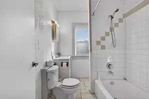 312 E Orange St, Tarpon Springs, FL 34689 - Photo 17