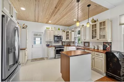 6207 Main Street, New Port Richey, FL 34653 - Photo 17