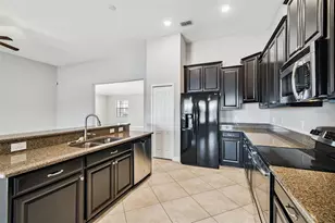 12352 Crestridge Loop, New Port Richey, FL 34655 - Photo 11